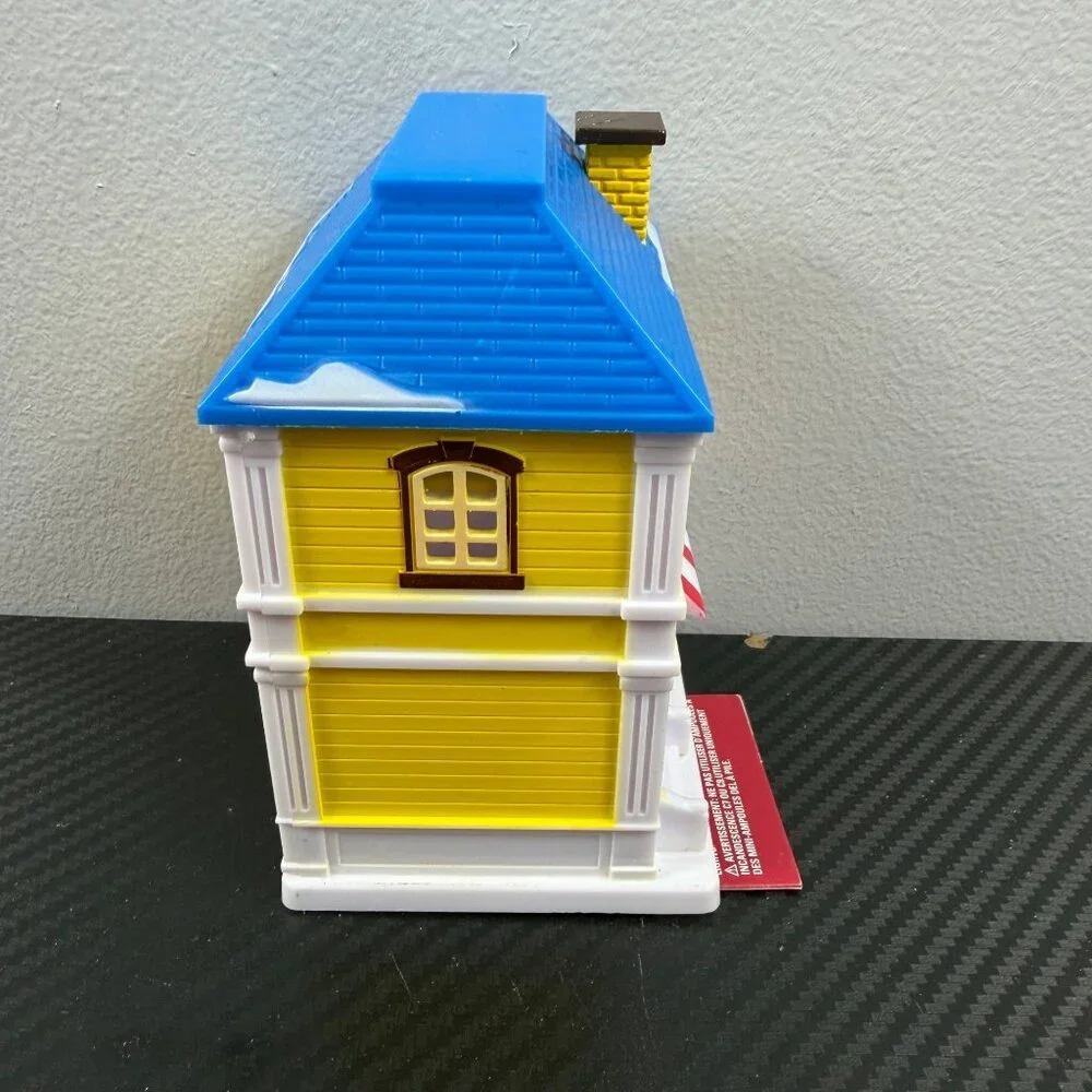 Cobblestone Corners Café Miniature Lighted Building Battery Operated Village
